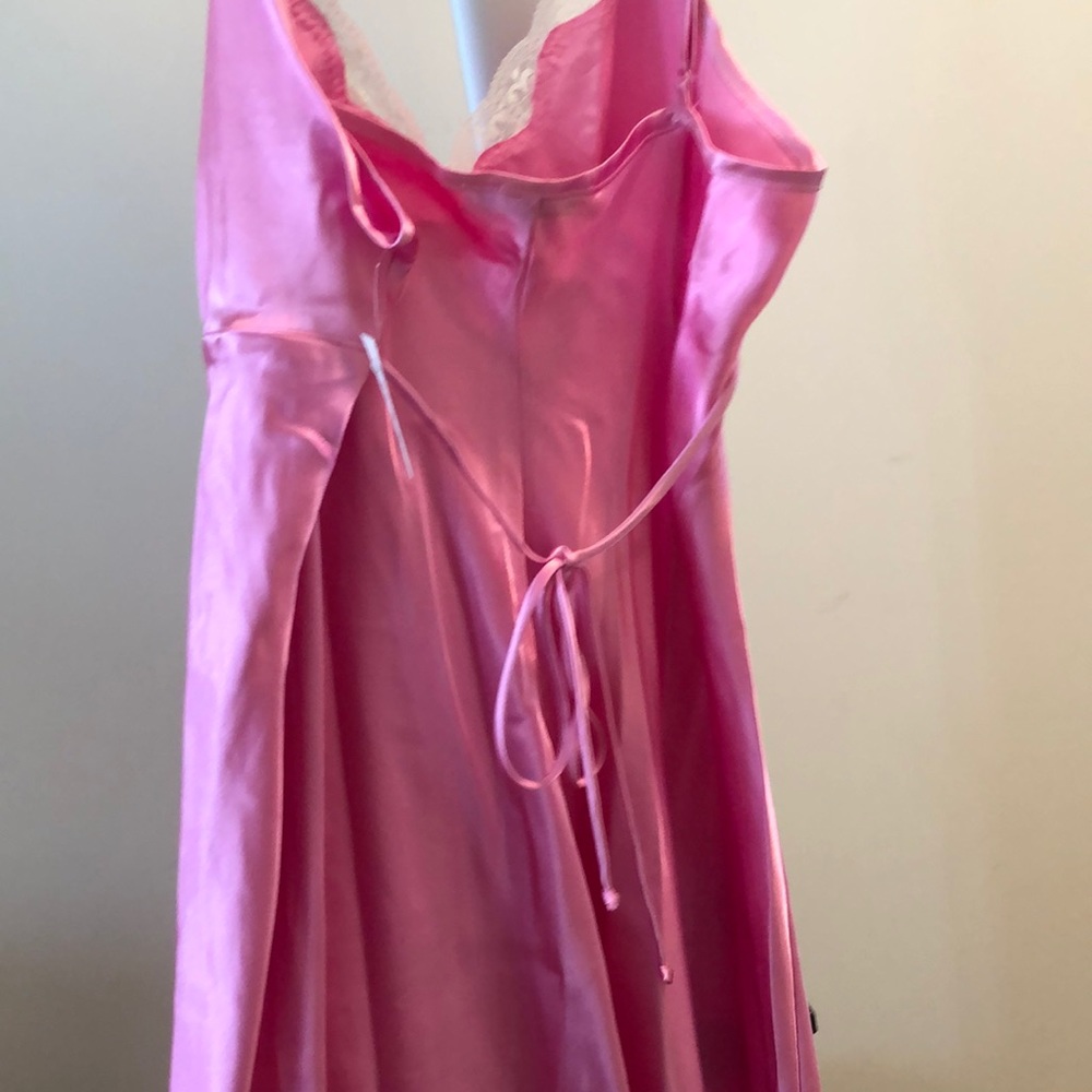 Lingerie - Picture 5 of 6